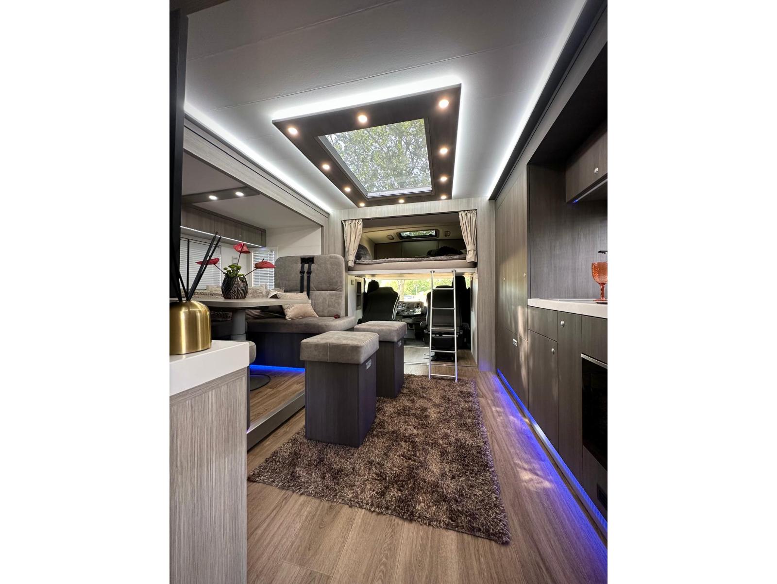 New build Scania Premium Luxury 26-tonne EQ-built horsebox. 5 stall / 6 berth