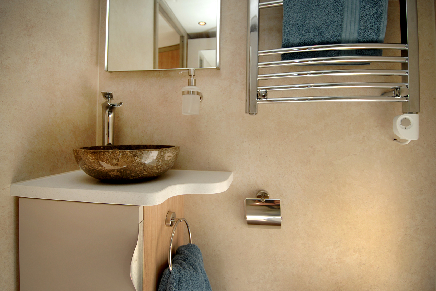 New build RHD Volvo Luxury 18-tonne EQ-built 5 stall / 6 berth