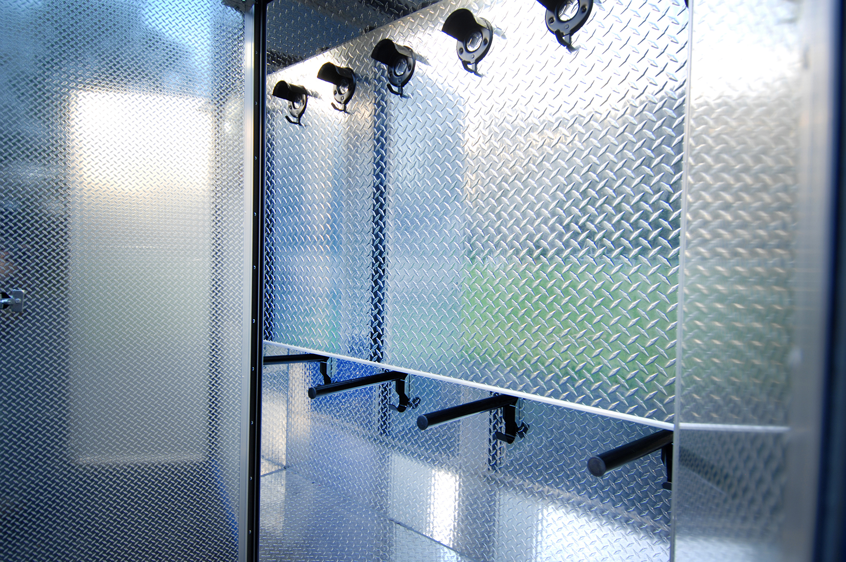 New build RHD Volvo Luxury 18-tonne EQ-built 5 stall / 6 berth