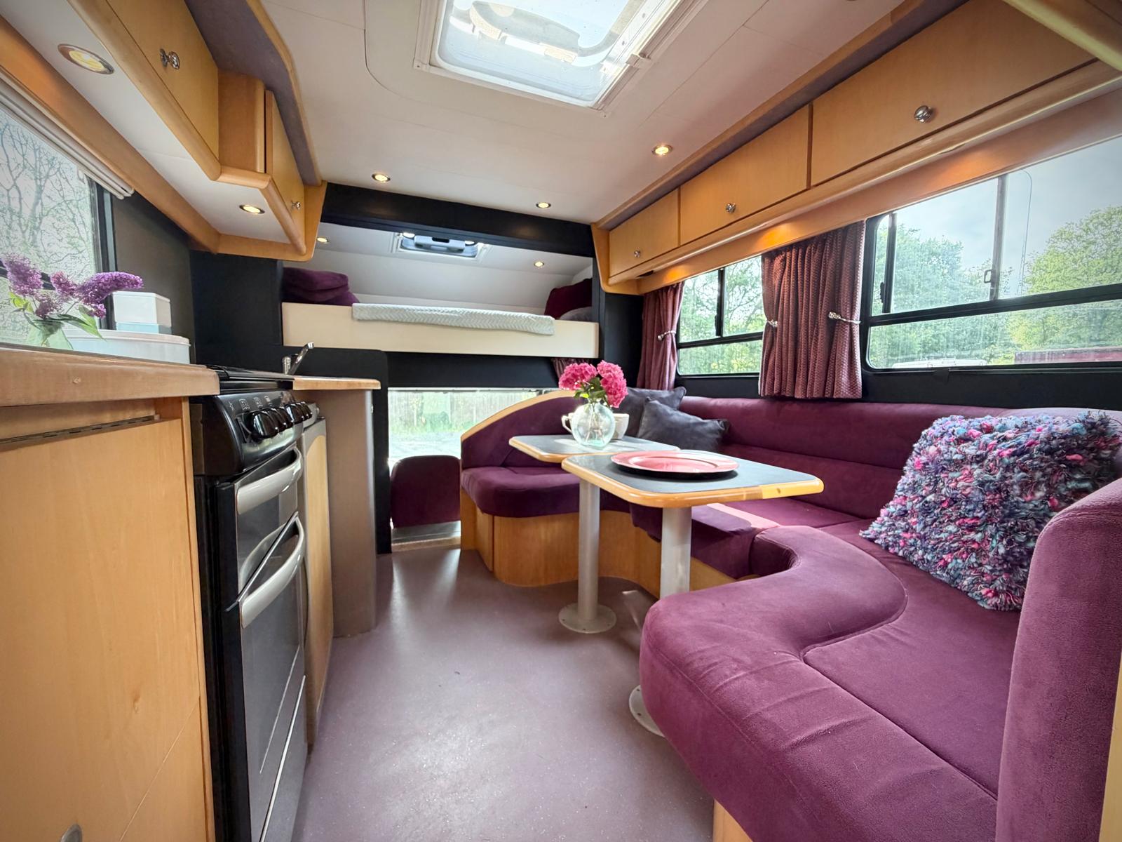 Whittaker 14-tonne 4 large stall 4 berth luxury horsebox